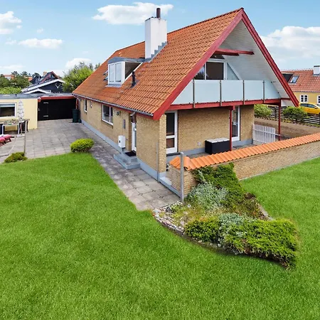 3 Bedroom Stunning In Holiday home